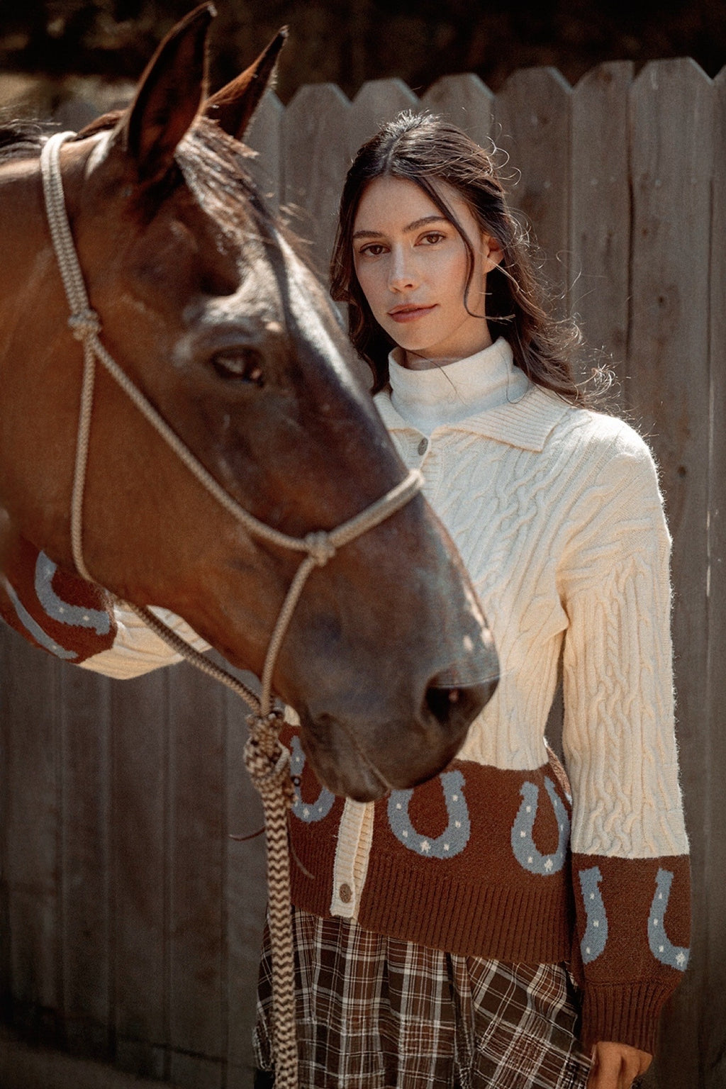 HORSESHOUE CABLE SWEATER CARDIGAN