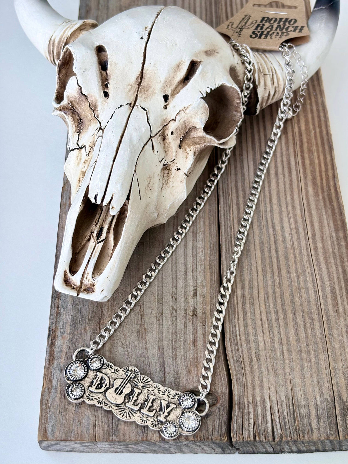 Queen Dolly Bar Necklace