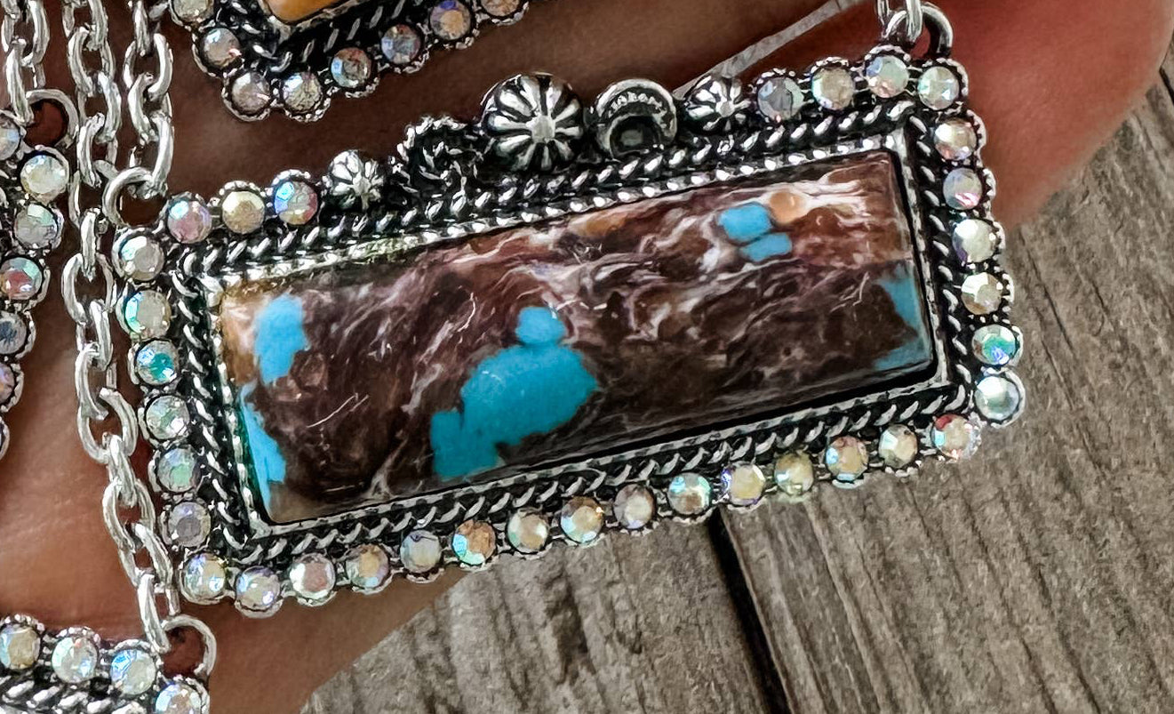 Western Semi Stone Bar Necklace - with Rhinestone edge