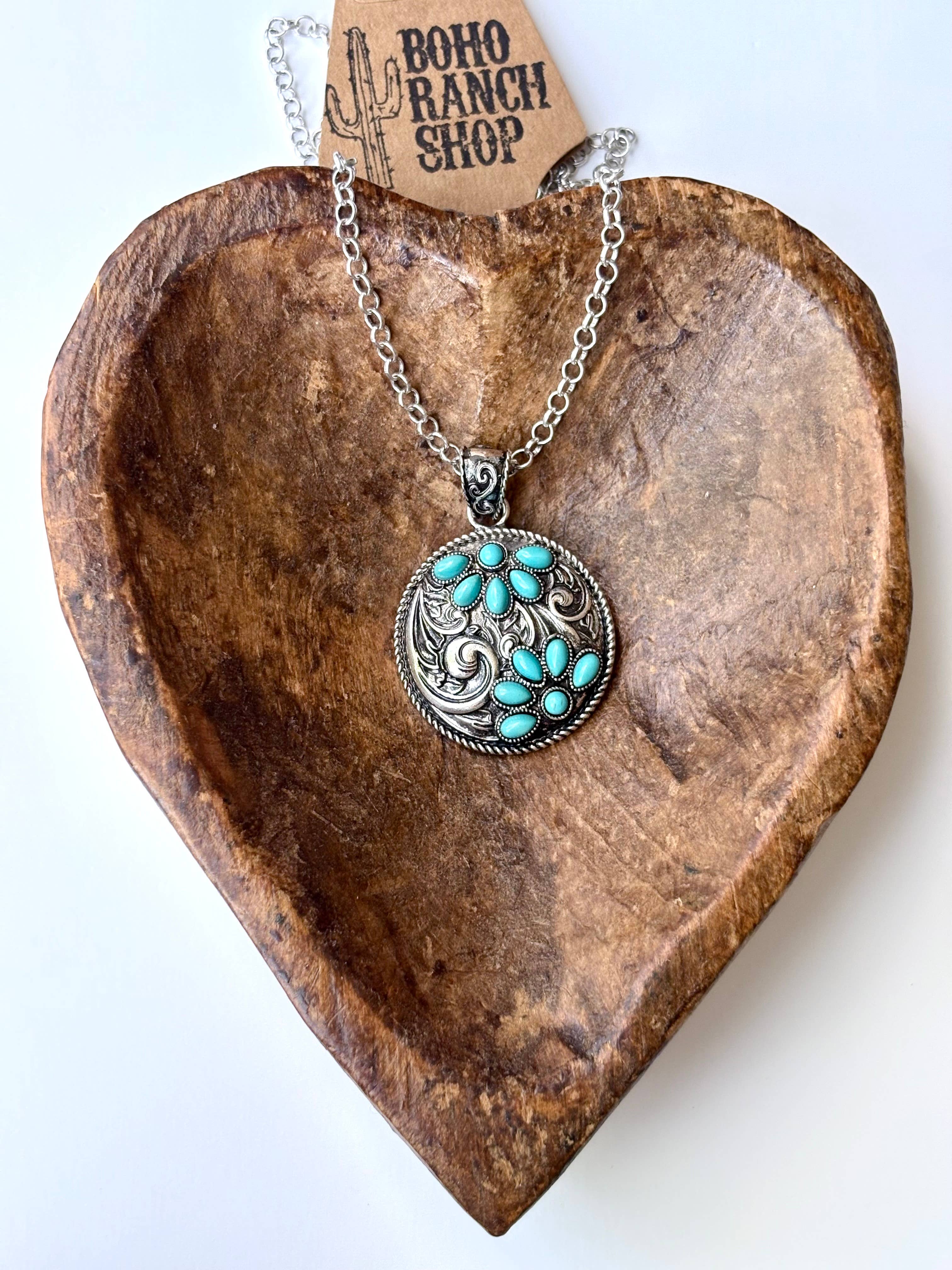 Western Squash Blossom Stone Round Pendant Necklace